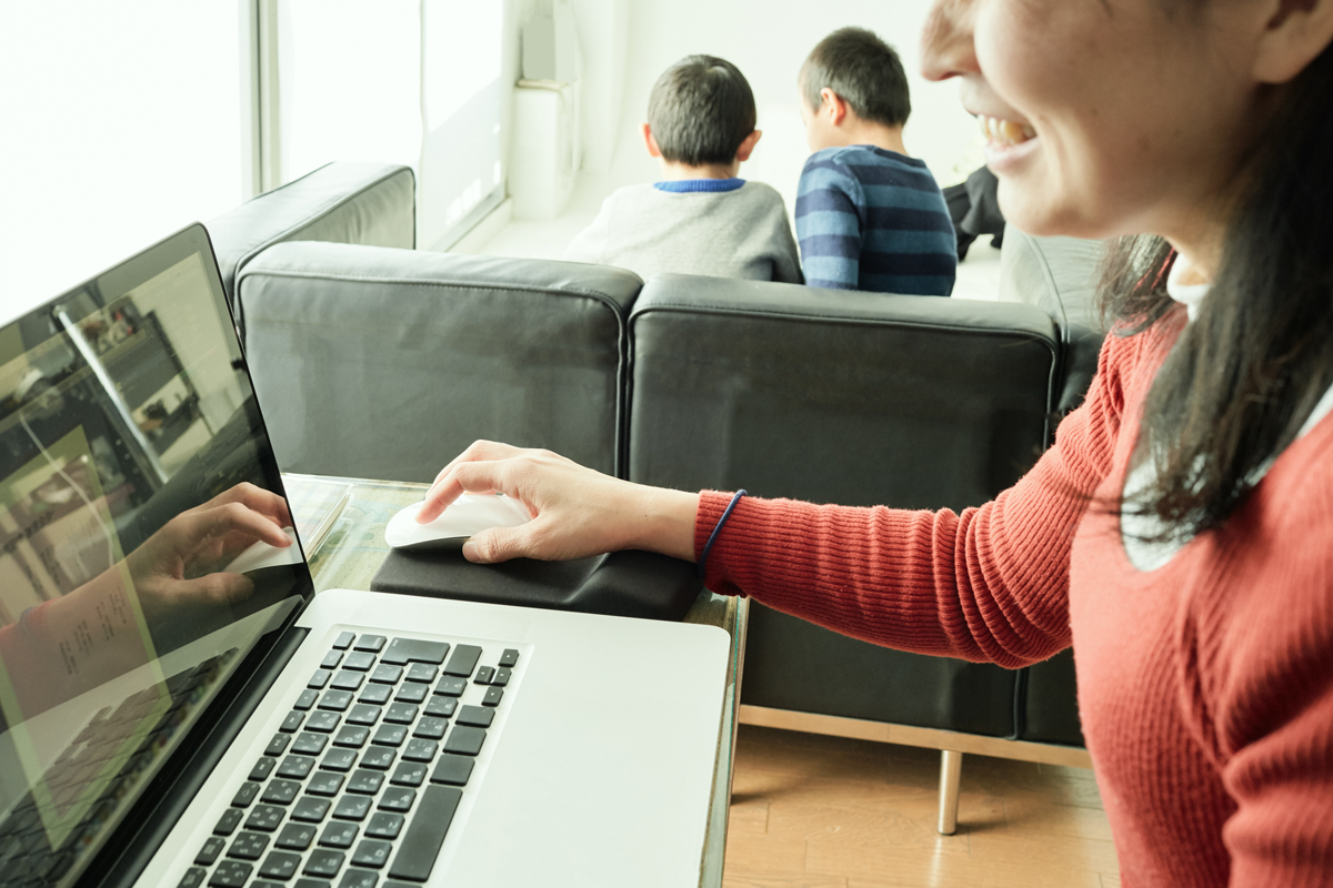 A student studies online in her home