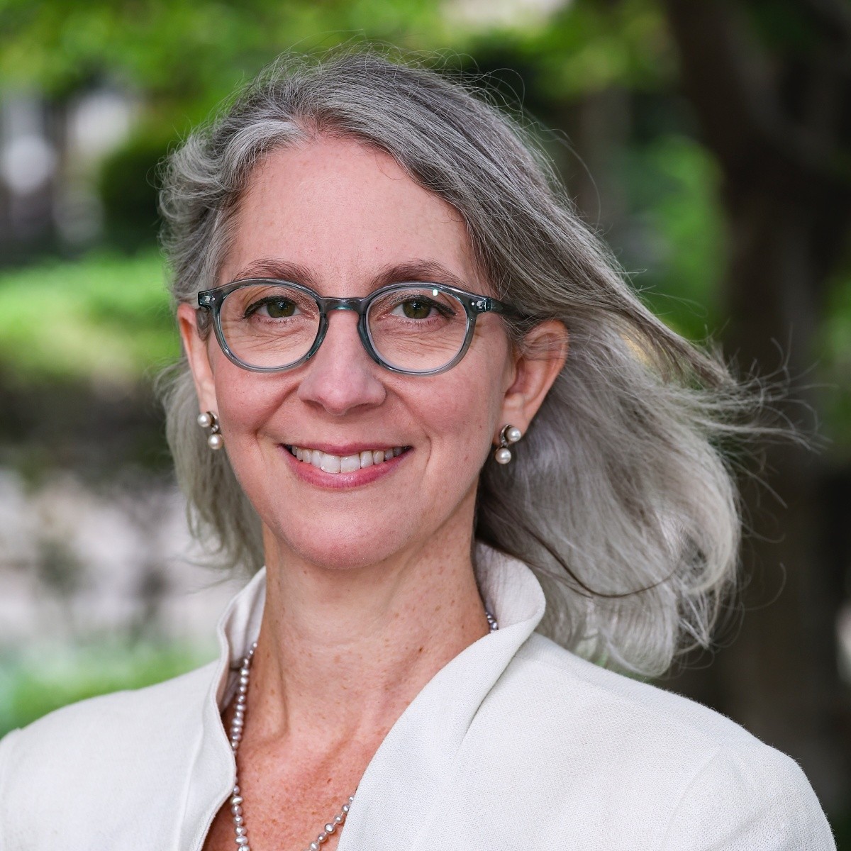 Rebecca Winthrop Headshot