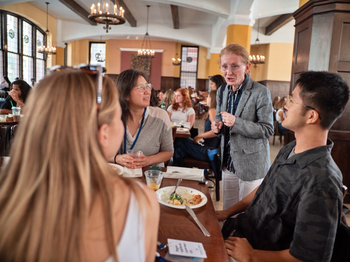 Interim Provost Laura Smith speaks with students during New Student Orientation.